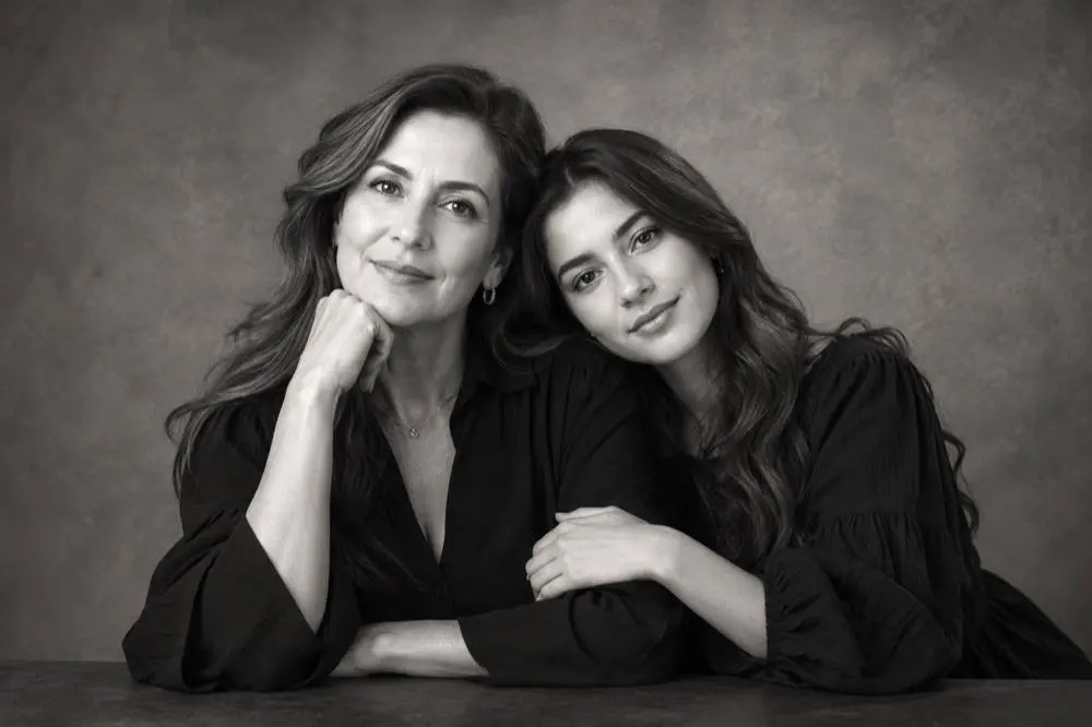 Retrato de dos generaciones de una familia