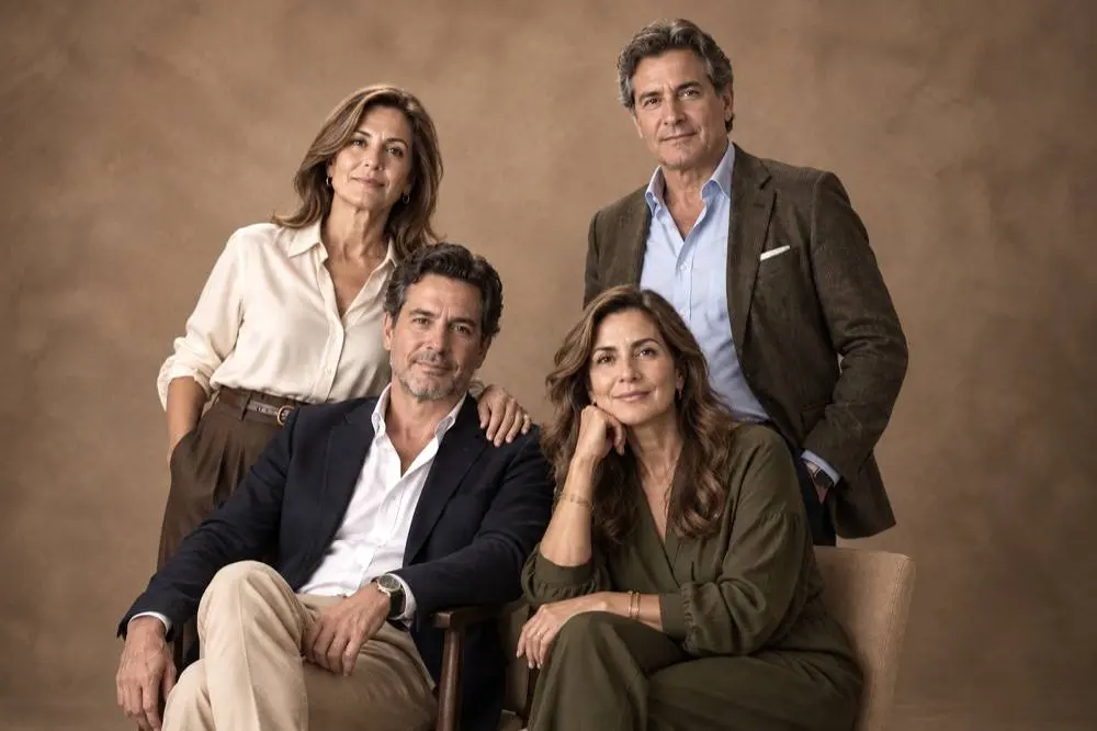 Retrato de hermanos adultos